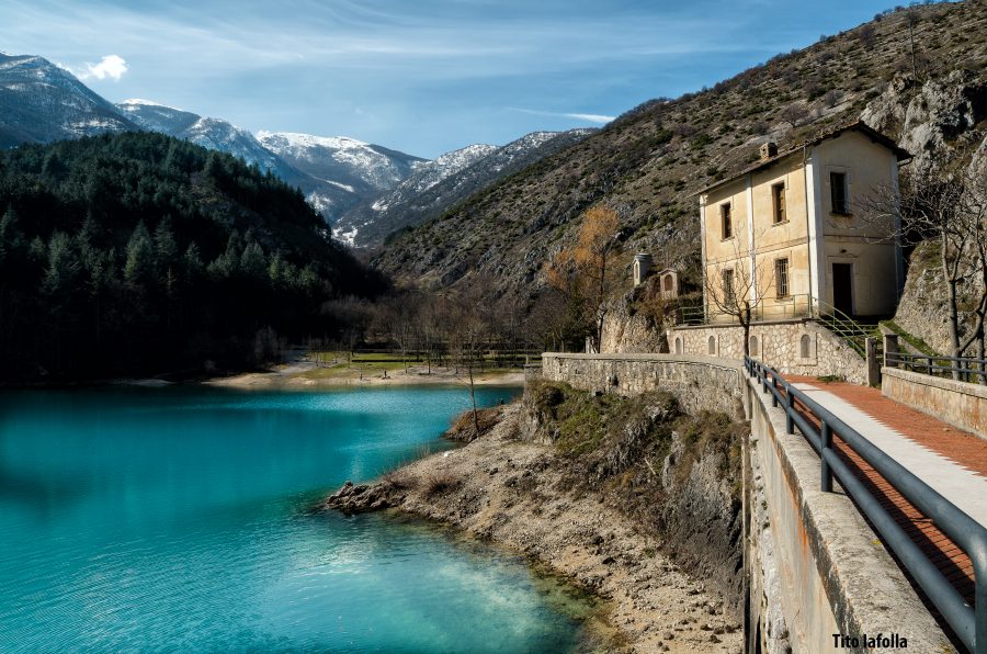 Villalago, il borgo tra le acque | Strada dei Parchi