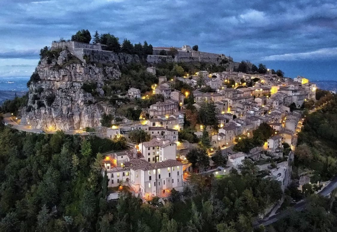 Civitella del Tronto, il borgo della fortezza borbonica più grande d'Europa | Strada dei Parchi